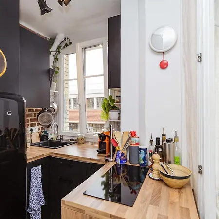Comfy 31 M For 2 Well Decorated With Balcony Appartement Parijs Buitenkant foto